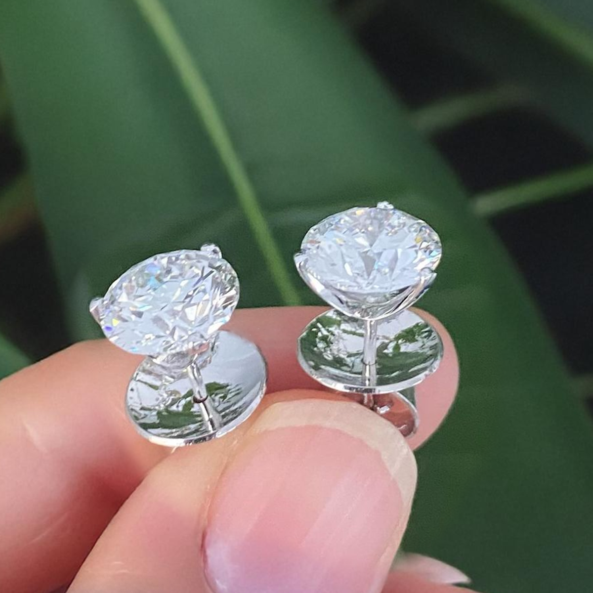 2ct Round Cut Diamond Stud Earrings